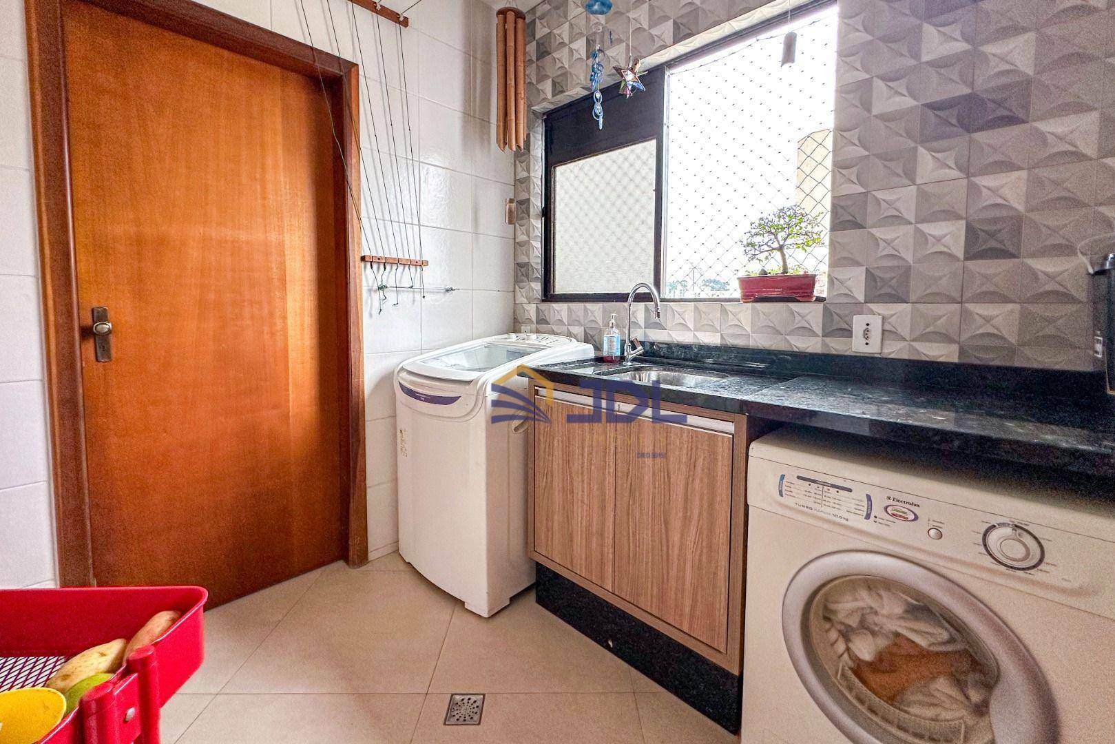 Apartamento à venda com 4 quartos, 153m² - Foto 25