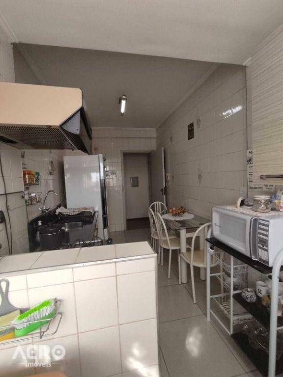 Apartamento à venda com 2 quartos, 50m² - Foto 4