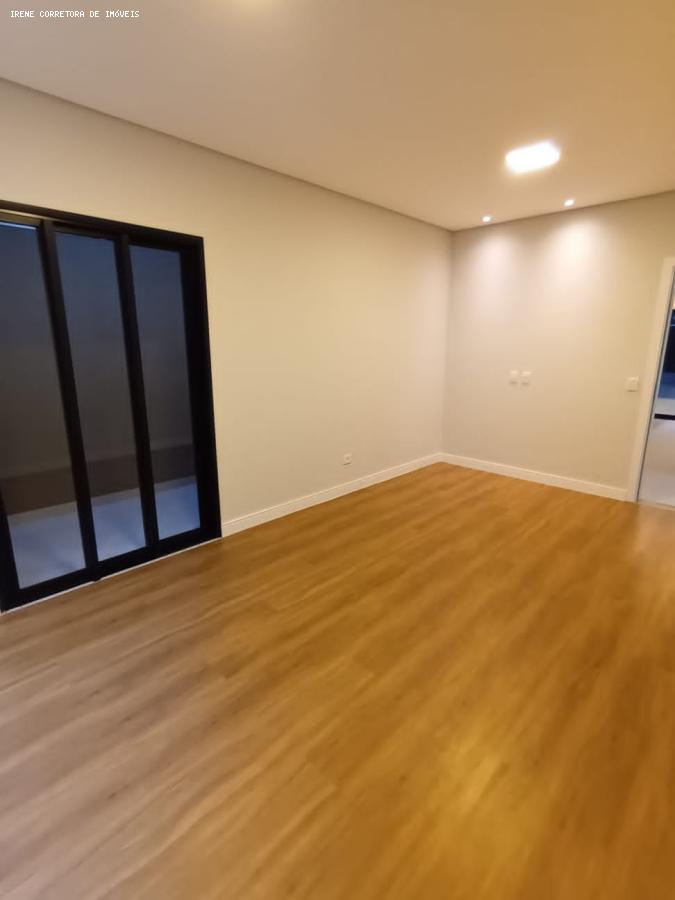 Casa à venda com 3 quartos, 360m² - Foto 13