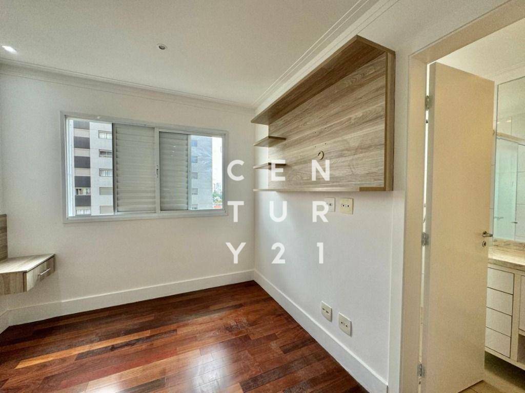 Apartamento à venda com 3 quartos, 117m² - Foto 12