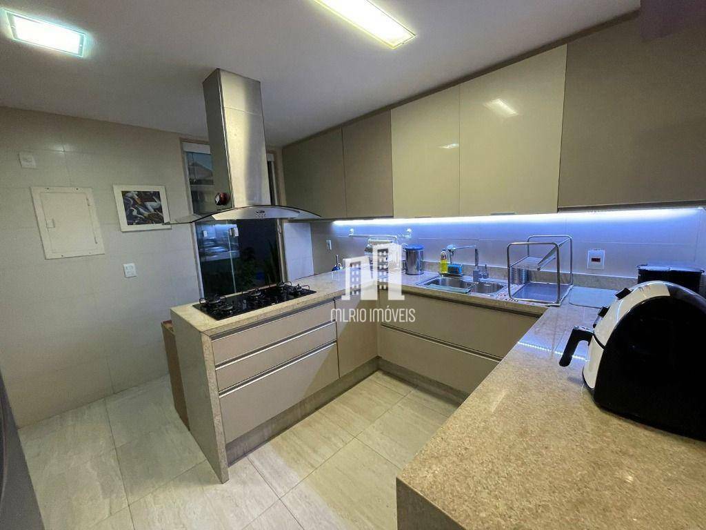 Casa de Condomínio à venda com 4 quartos, 200m² - Foto 10