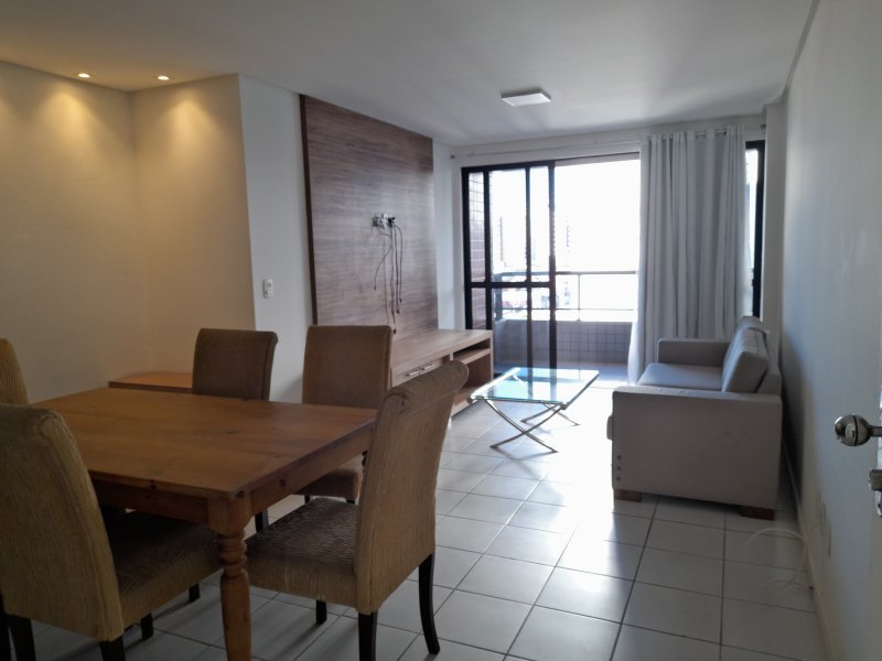 Apartamento à venda com 3 quartos, 105m² - Foto 1