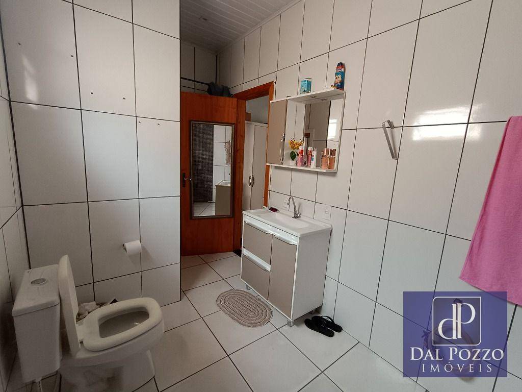 Casa à venda com 3 quartos, 320m² - Foto 11