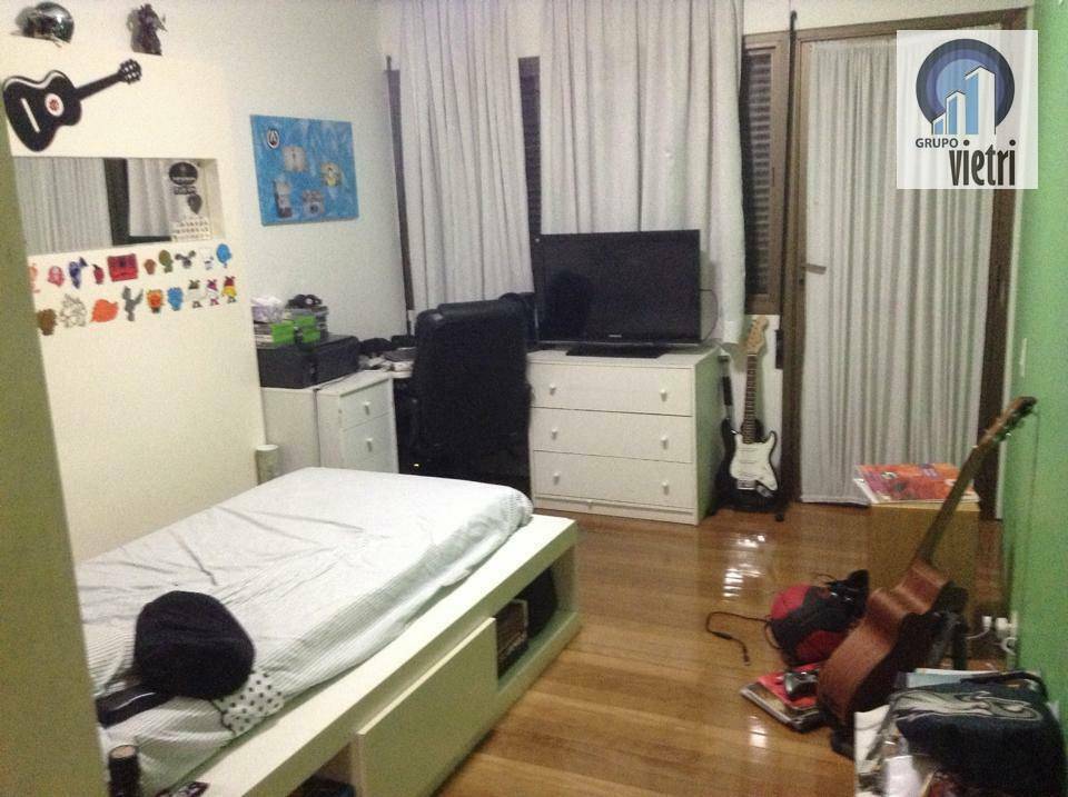 Apartamento à venda com 3 quartos, 200m² - Foto 29