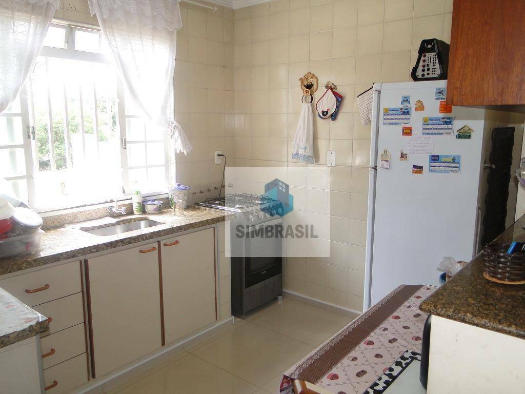 Casa à venda com 2 quartos, 127m² - Foto 2