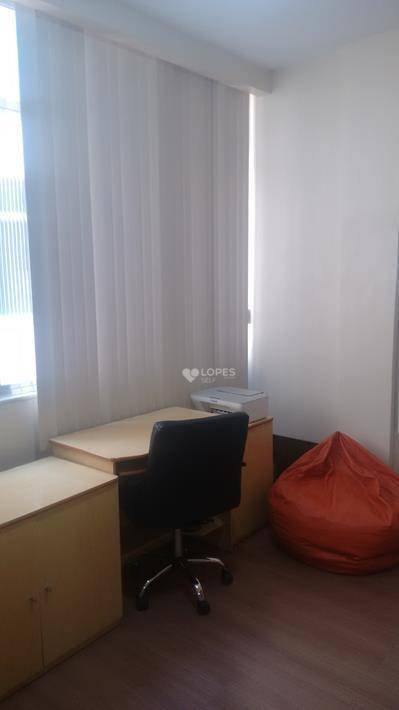 Apartamento à venda com 2 quartos, 77m² - Foto 6