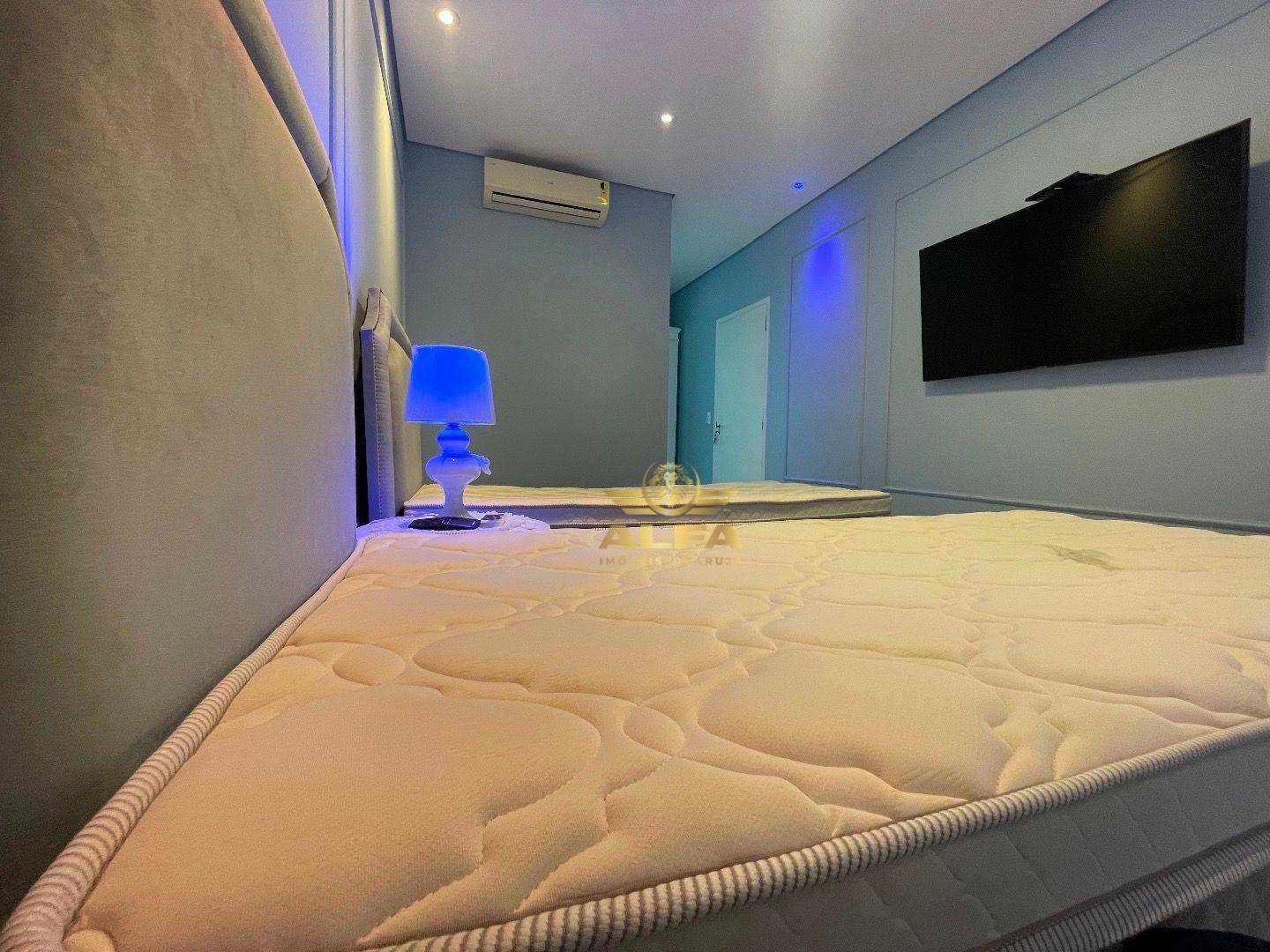 Casa de Condomínio à venda com 8 quartos, 500m² - Foto 45