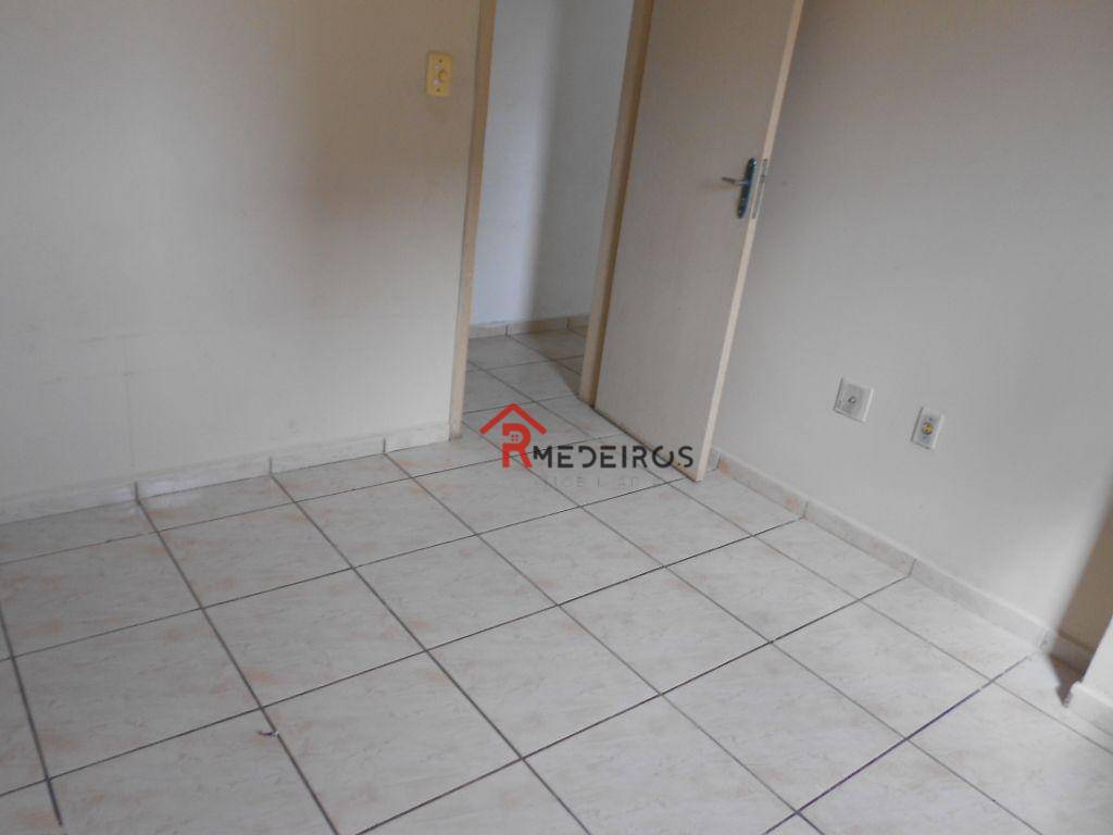 Apartamento à venda com 2 quartos, 42m² - Foto 15