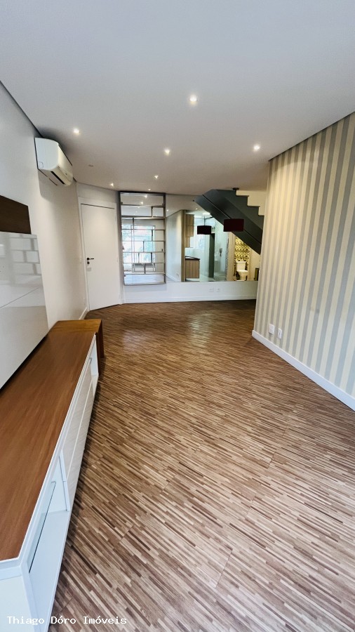 Casa de Condomínio à venda com 3 quartos, 87m² - Foto 1