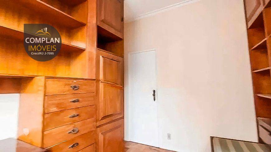 Apartamento à venda com 4 quartos, 150m² - Foto 8