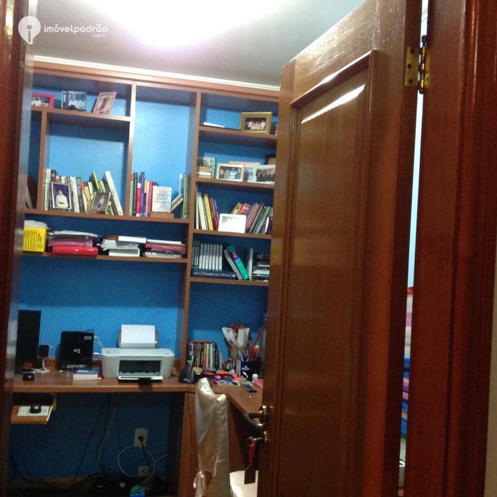 Casa de Condomínio à venda com 5 quartos, 300m² - Foto 57