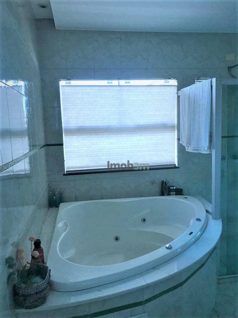 Sobrado à venda com 4 quartos, 302m² - Foto 34