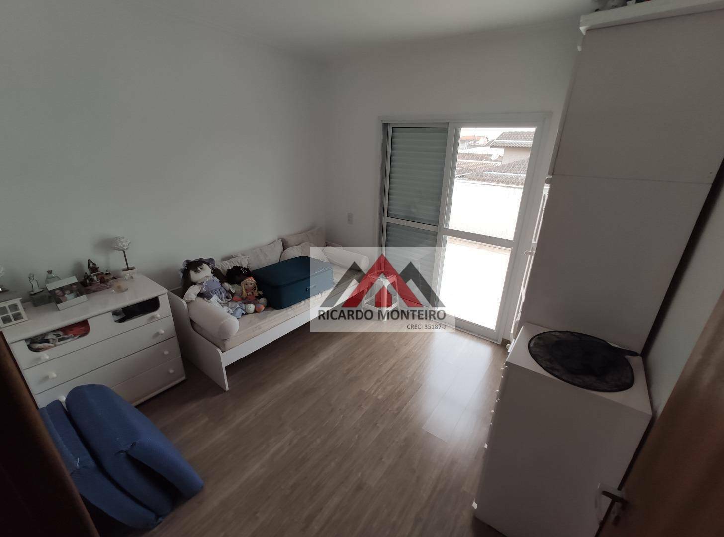 Casa à venda com 4 quartos, 210m² - Foto 23