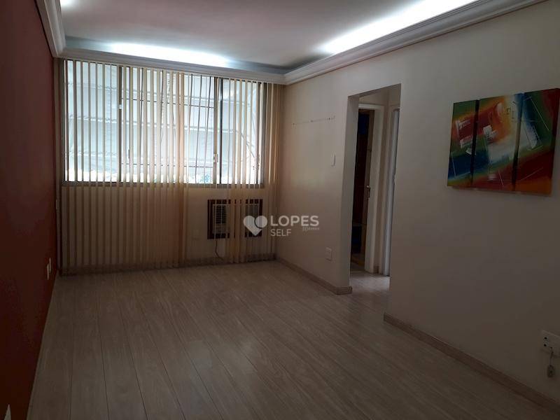 Apartamento à venda com 2 quartos, 70m² - Foto 1