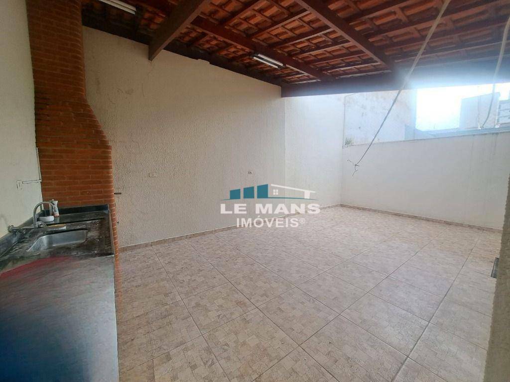 Casa para alugar com 3 quartos, 202m² - Foto 12