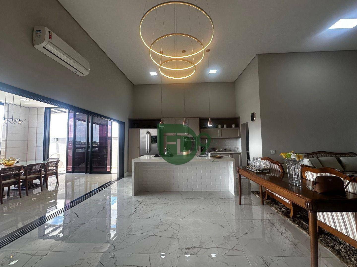 Casa de Condomínio à venda com 3 quartos, 425m² - Foto 1