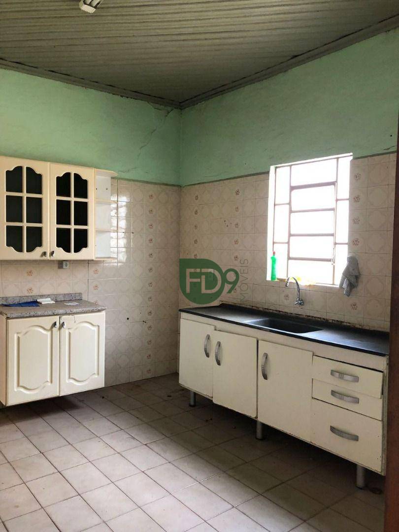 Casa à venda com 2 quartos, 90m² - Foto 6