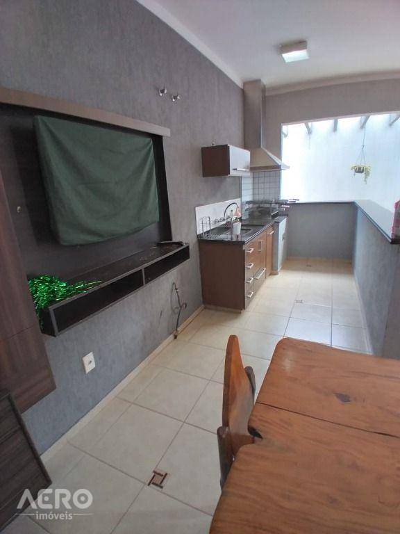 Casa à venda e aluguel com 3 quartos, 230m² - Foto 16