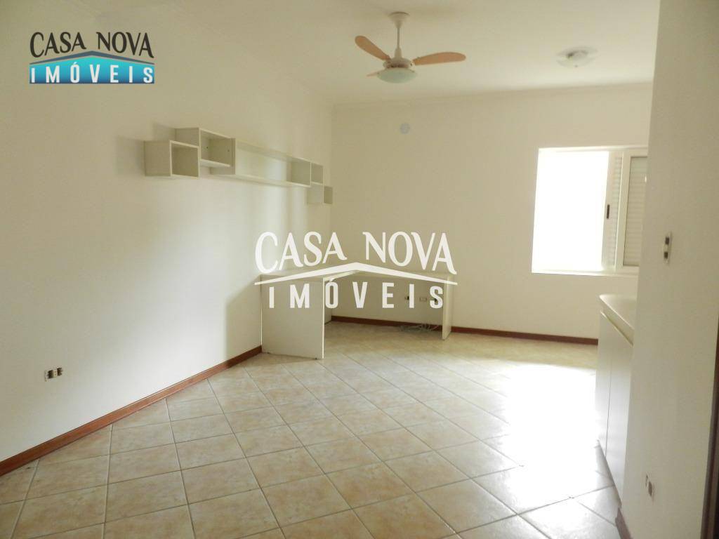 Casa de Condomínio para alugar com 3 quartos, 325m² - Foto 18