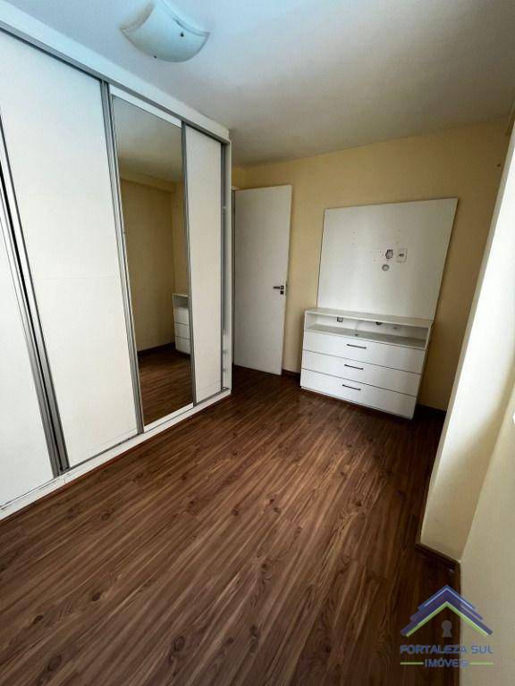 Apartamento à venda com 3 quartos, 70m² - Foto 17