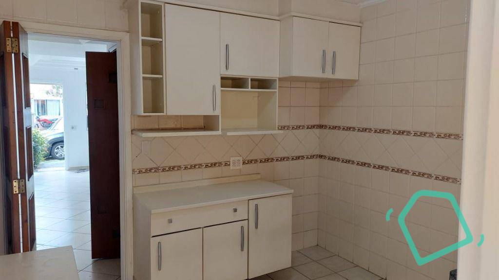 Casa de Condomínio para alugar com 2 quartos, 70m² - Foto 6