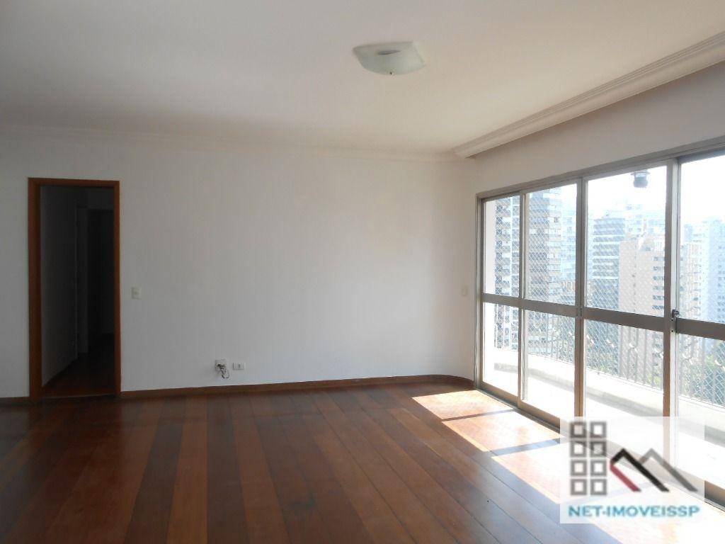 Apartamento para alugar com 4 quartos, 130m² - Foto 2