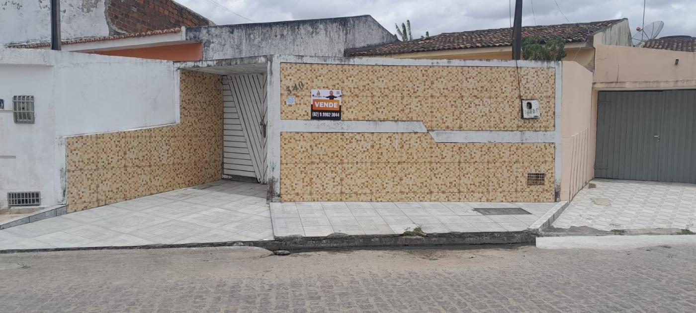 Casa à venda com 3 quartos, 195m² - Foto 1