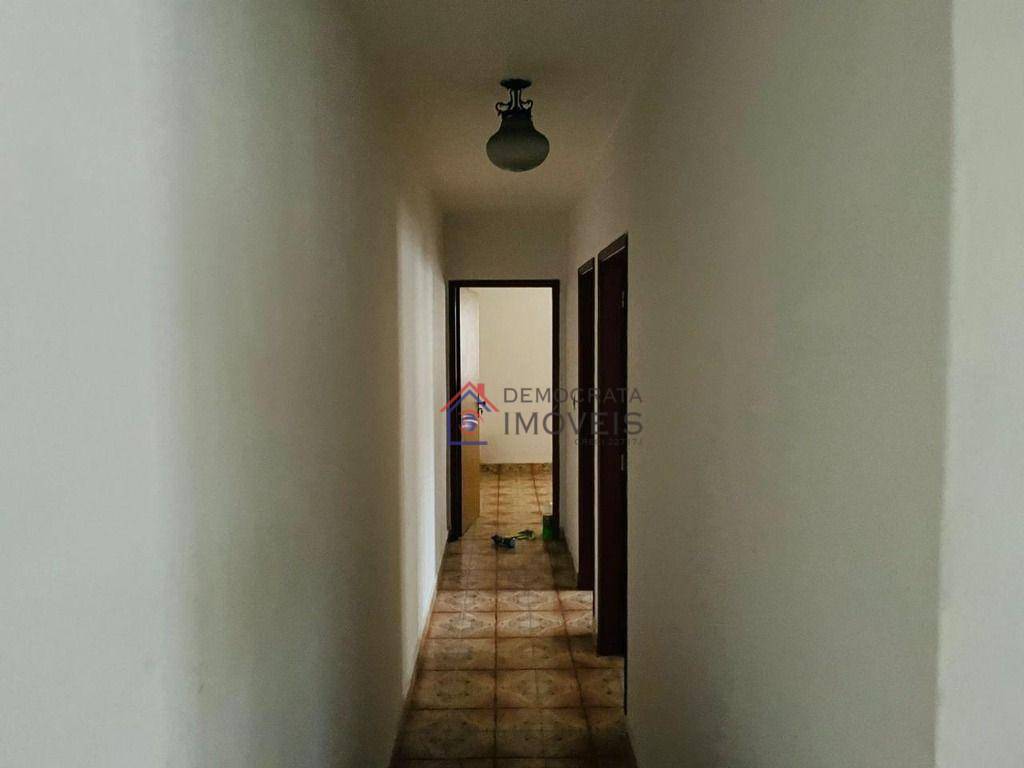 Sobrado à venda com 3 quartos, 200m² - Foto 5