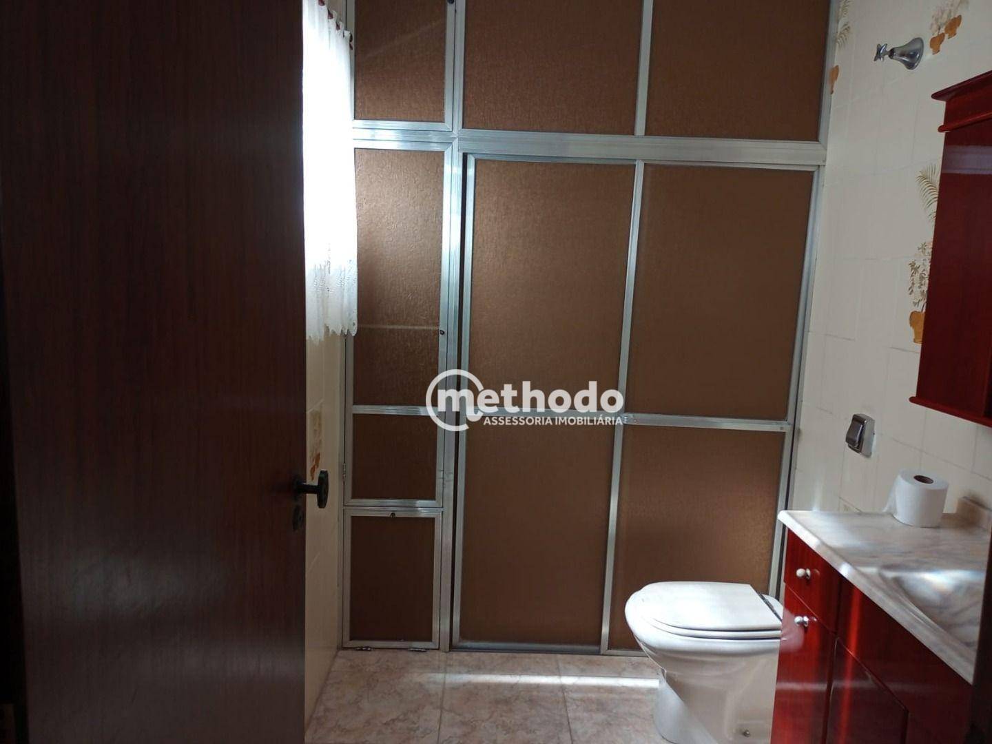 Casa para alugar com 3 quartos, 212m² - Foto 14