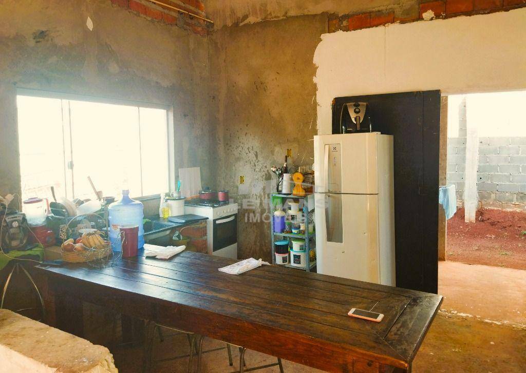 Chácara à venda com 2 quartos, 160m² - Foto 18