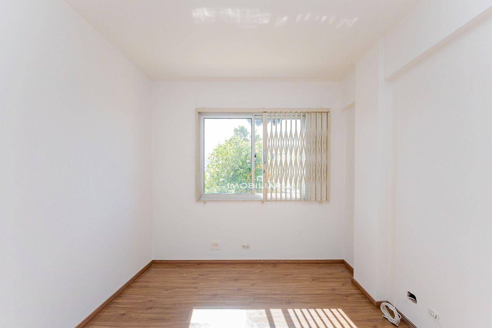 Apartamento à venda com 2 quartos, 70m² - Foto 12