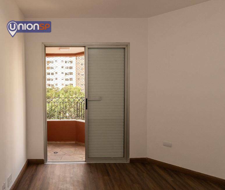 Apartamento à venda com 2 quartos, 63m² - Foto 4