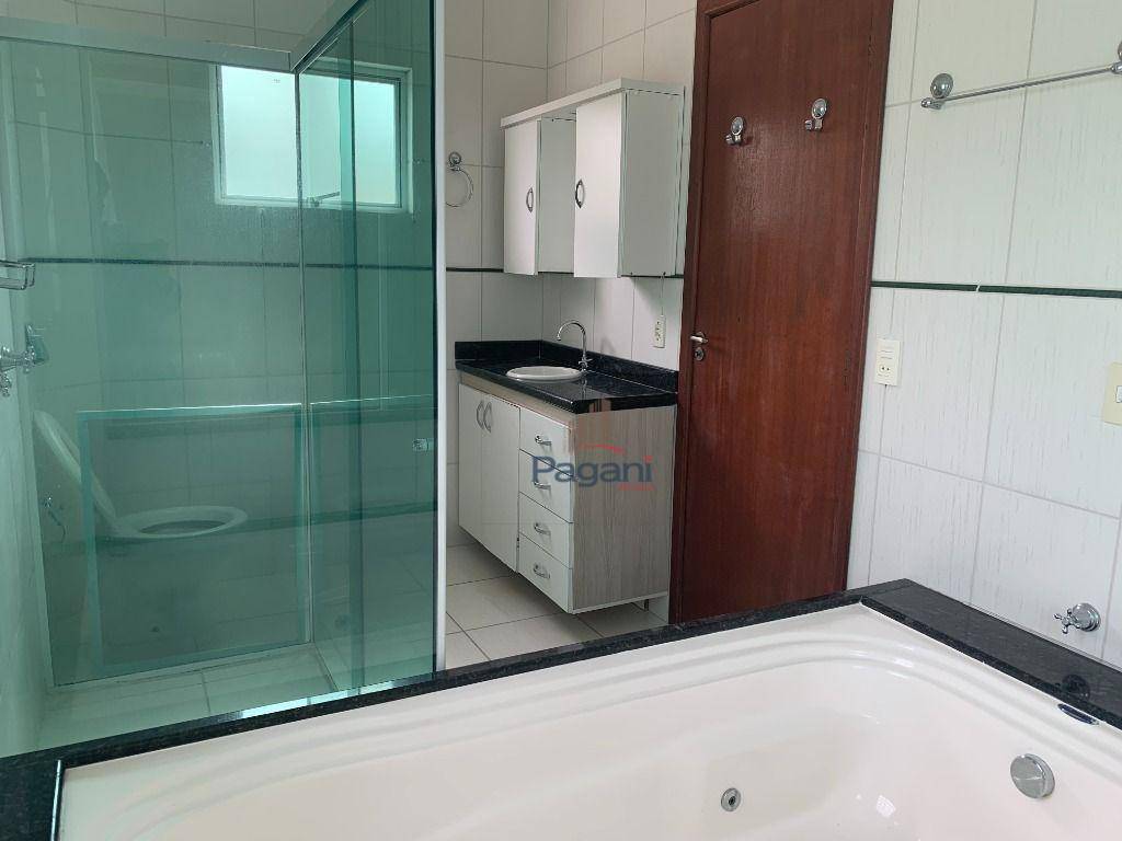 Casa à venda e aluguel com 3 quartos, 250m² - Foto 14