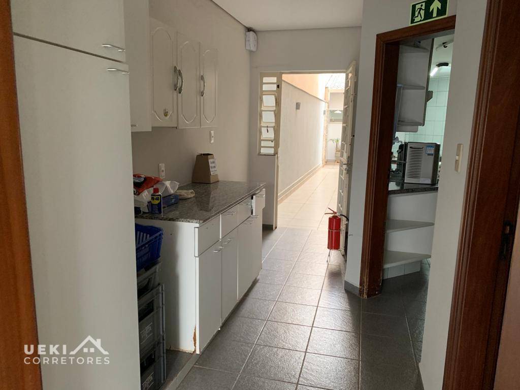 Casa à venda com 4 quartos, 328m² - Foto 19