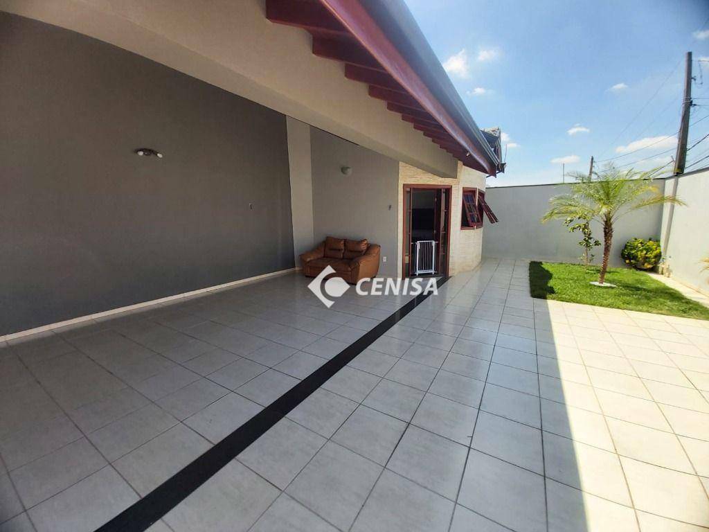 Casa à venda com 3 quartos, 177m² - Foto 2