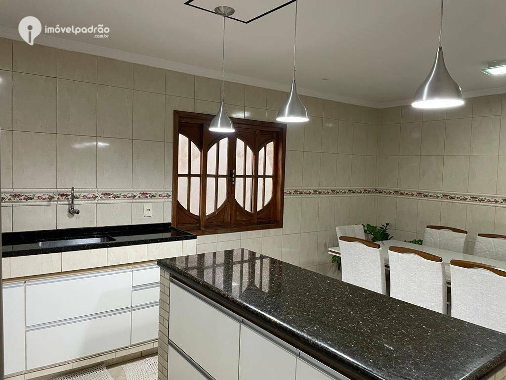 Casa à venda com 3 quartos, 330M2 - Foto 4