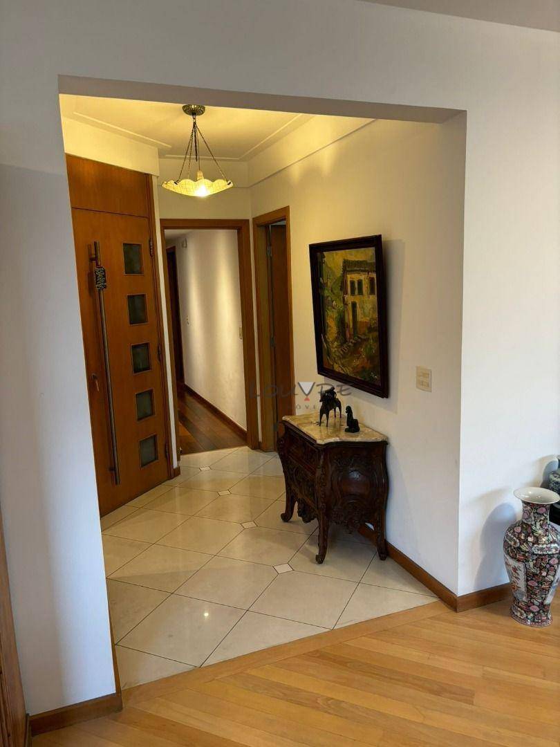 Apartamento para alugar com 3 quartos, 173m² - Foto 14