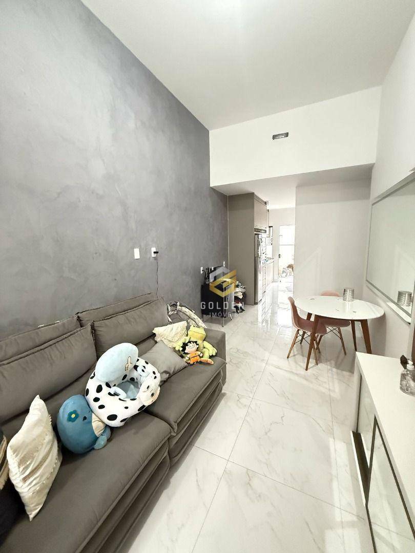 Casa à venda com 2 quartos, 67m² - Foto 6