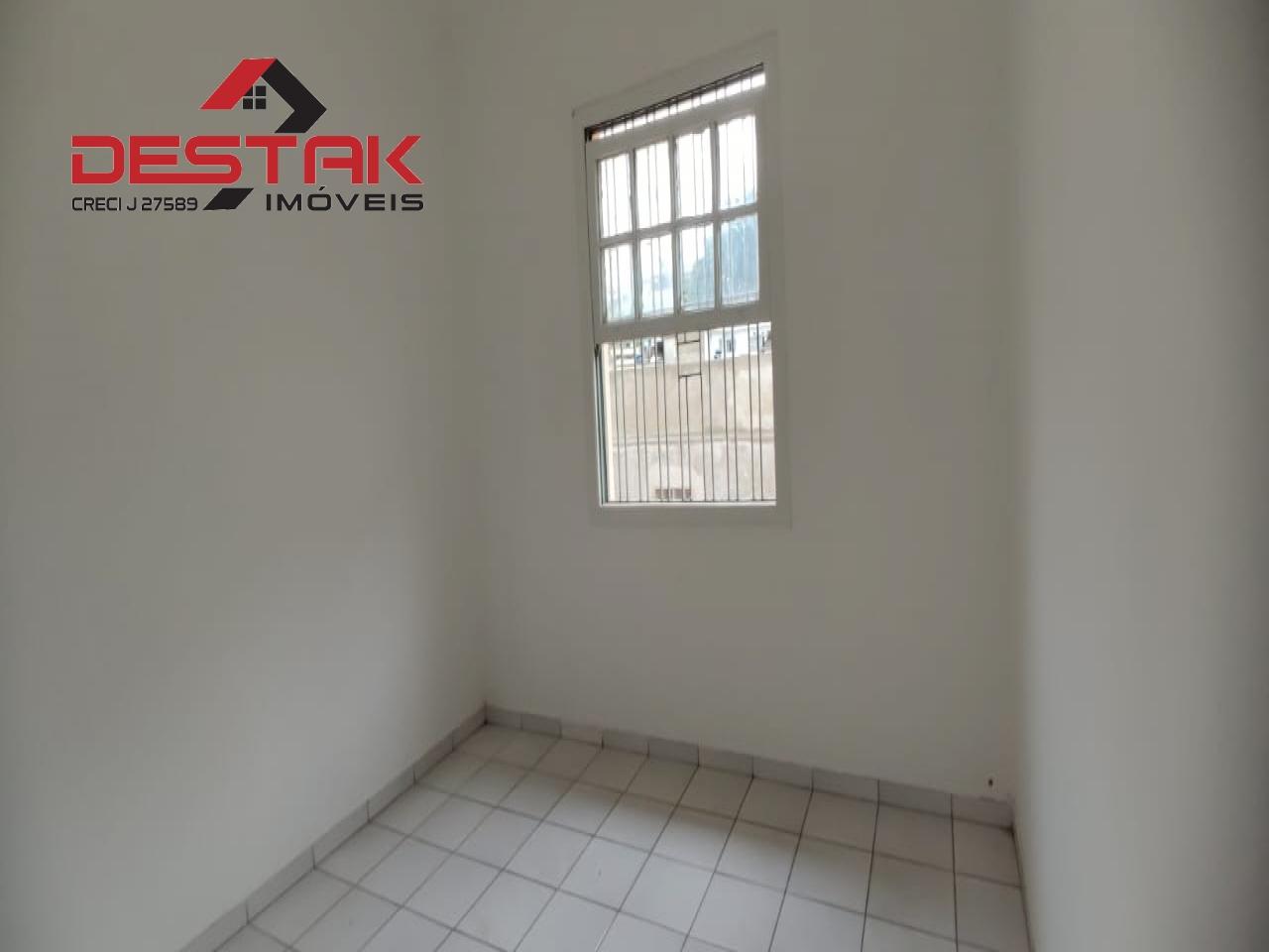 Casa à venda com 2 quartos, 200m² - Foto 11