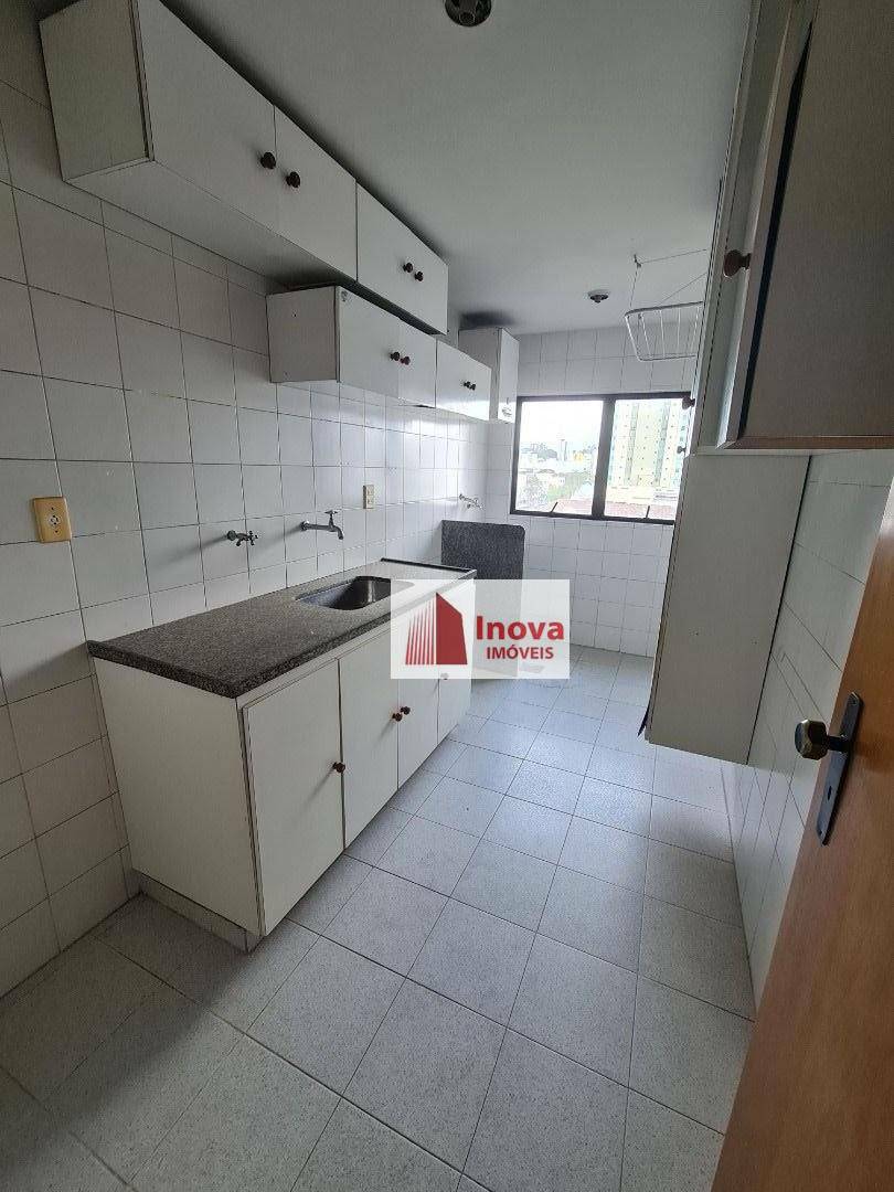 Apartamento para alugar com 2 quartos, 79m² - Foto 18