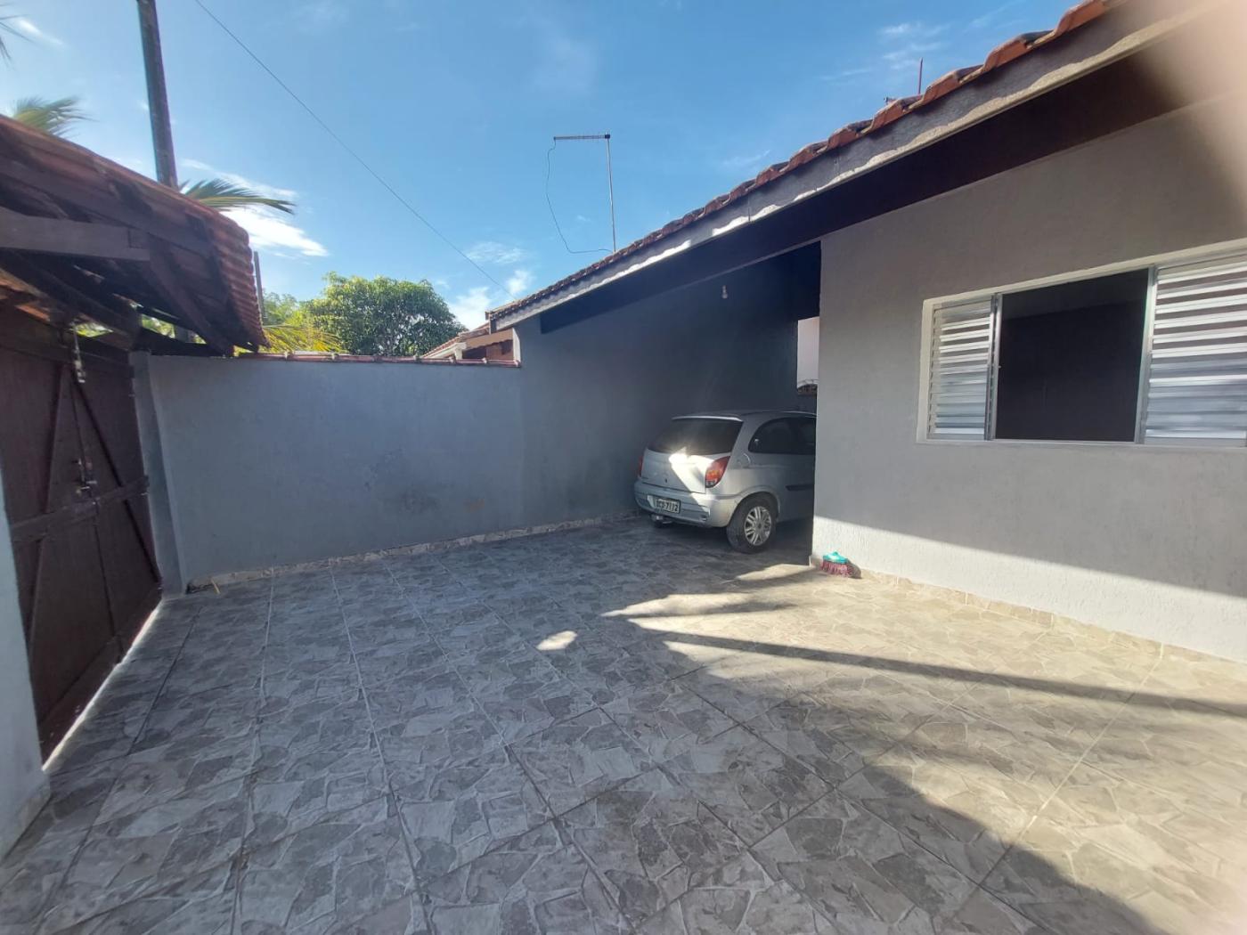 Casa à venda com 2 quartos, 150m² - Foto 2