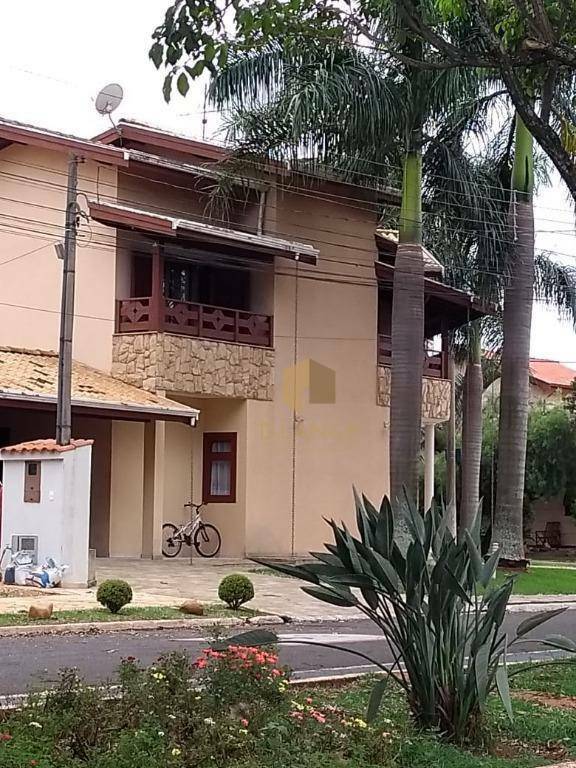 Casa de Condomínio à venda com 3 quartos, 251m² - Foto 2