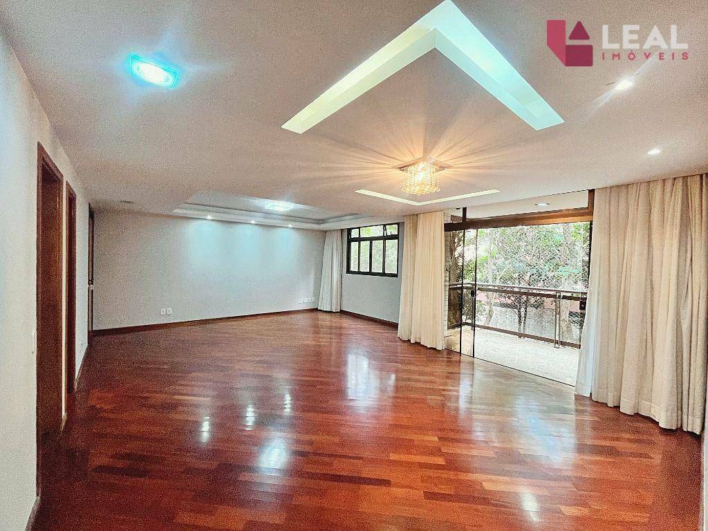 Apartamento à venda com 3 quartos, 223m² - Foto 4