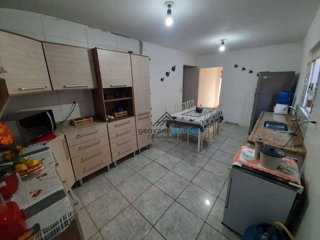 Casa à venda com 2 quartos, 127m² - Foto 1