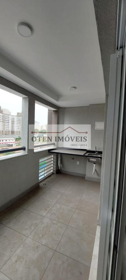 Apartamento à venda com 2 quartos, 70m² - Foto 3