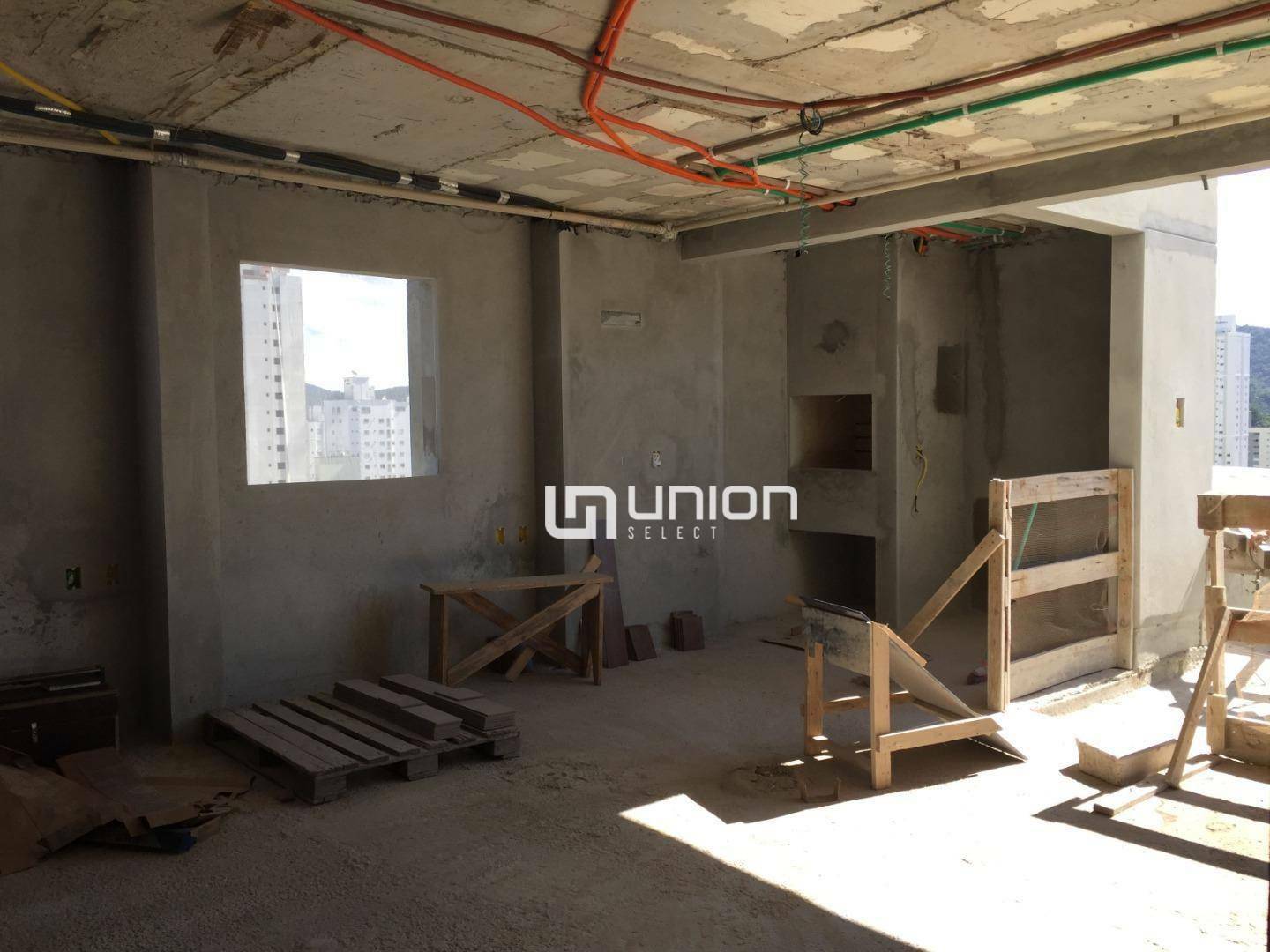 Cobertura à venda com 4 quartos, 233m² - Foto 6