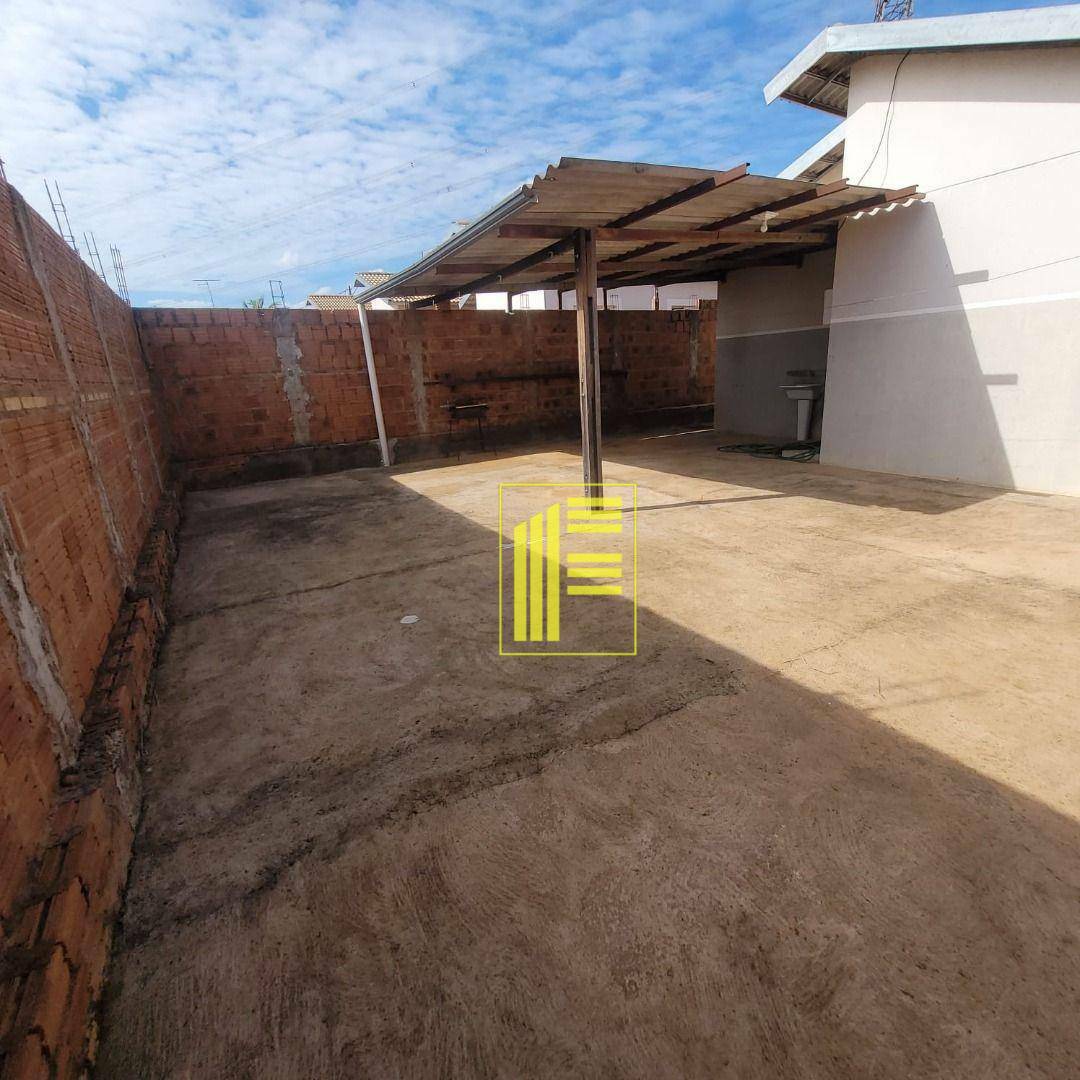 Casa para alugar com 2 quartos, 70m² - Foto 12