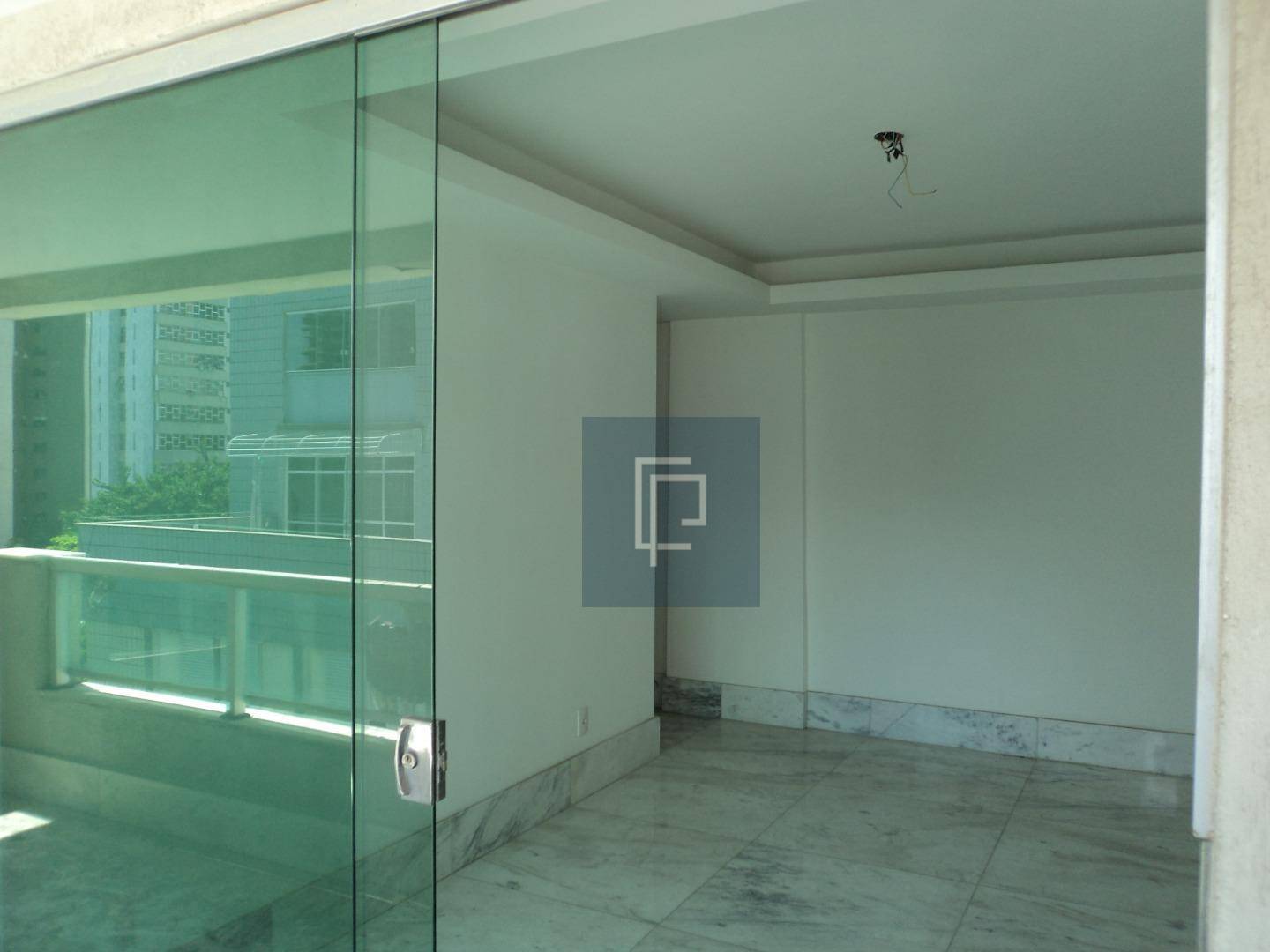 Apartamento à venda com 3 quartos, 102m² - Foto 4