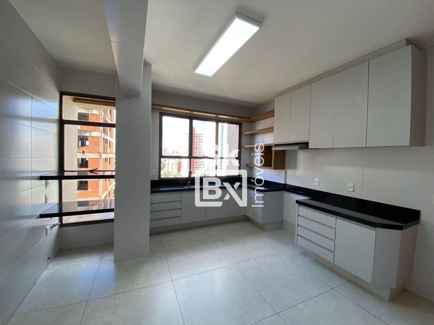 Apartamento à venda com 4 quartos, 271m² - Foto 7