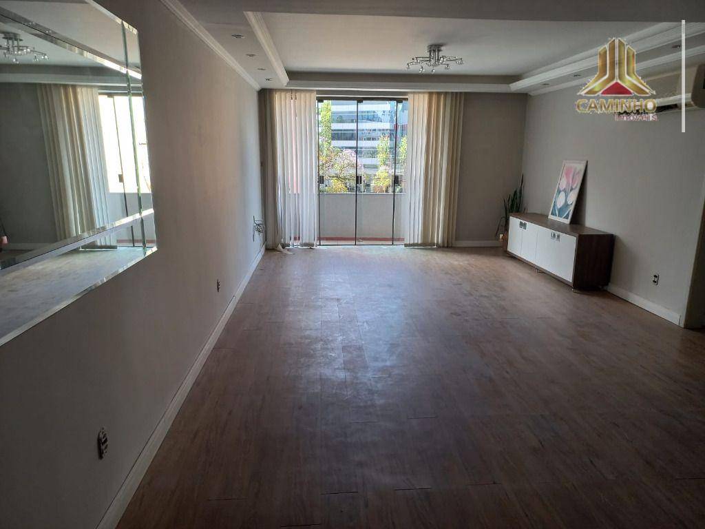 Apartamento à venda com 3 quartos, 117m² - Foto 8